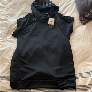 Women’s short sleeve hoodie Title 9 sweatshirt